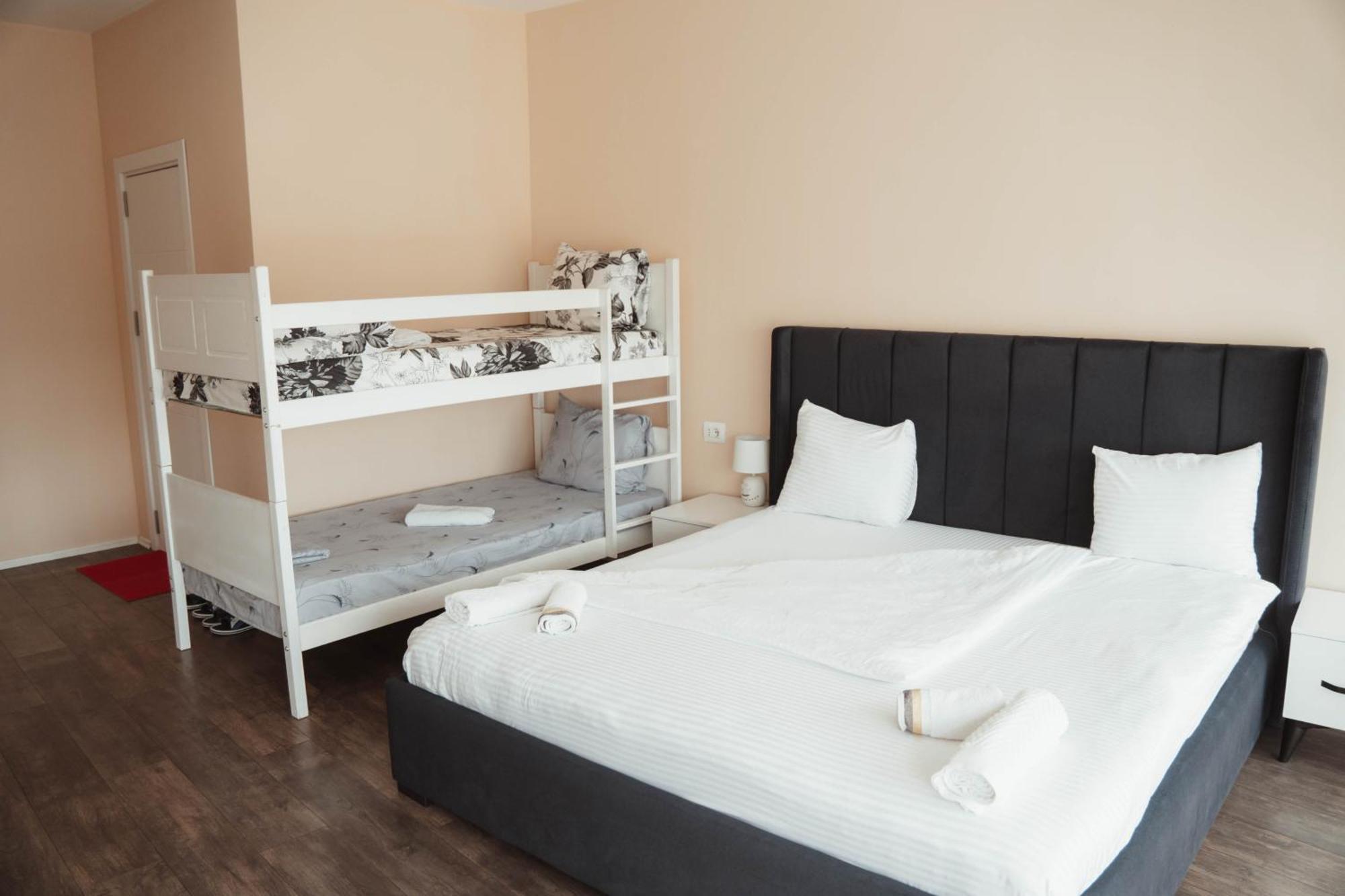 Hotel & Restaurant Frida Gjakova Luaran gambar