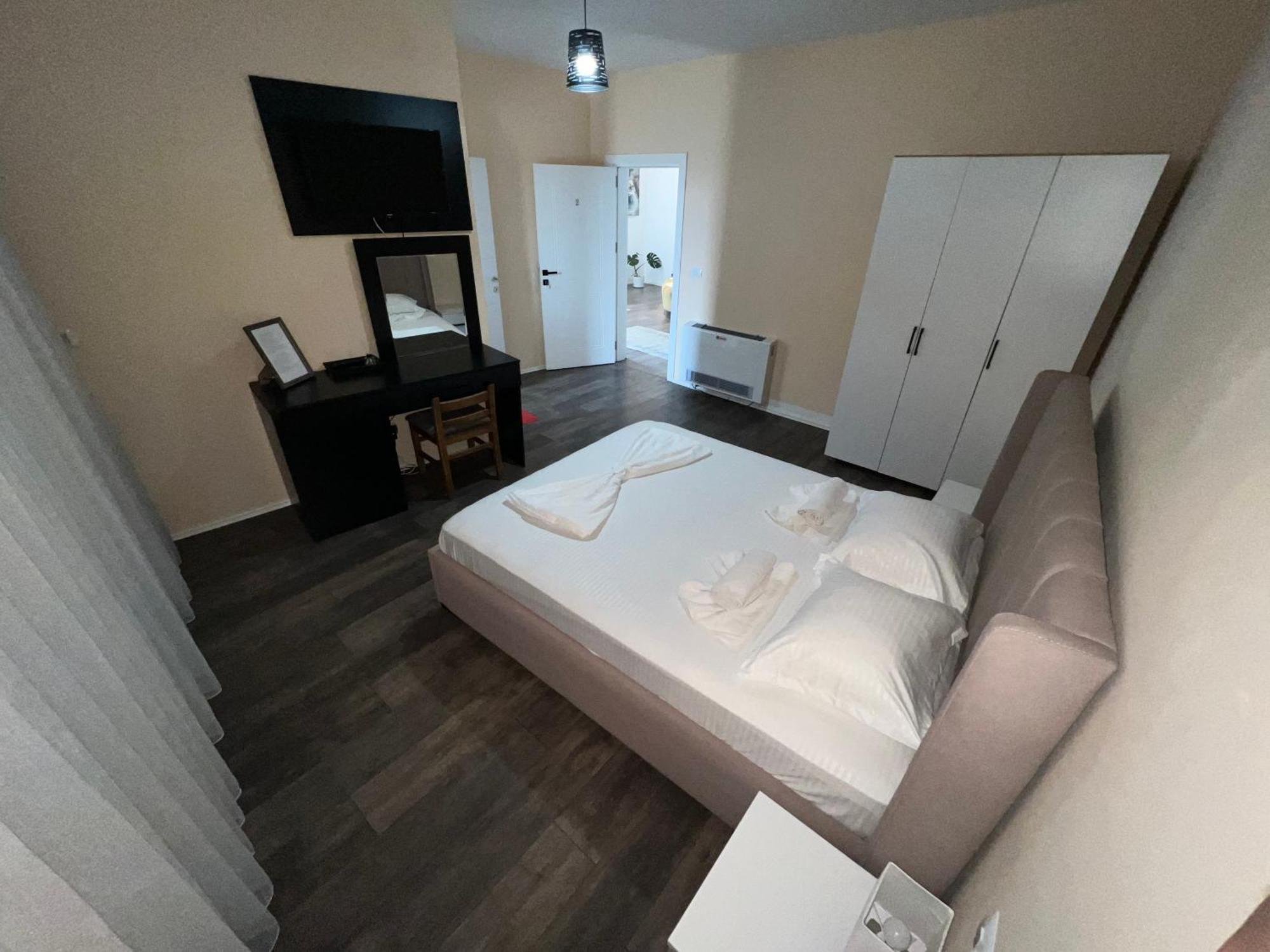 Hotel & Restaurant Frida Gjakova Luaran gambar